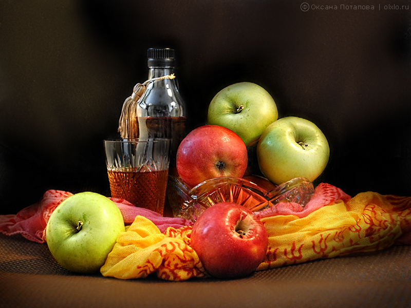 Фотонатюрморт с яблоками